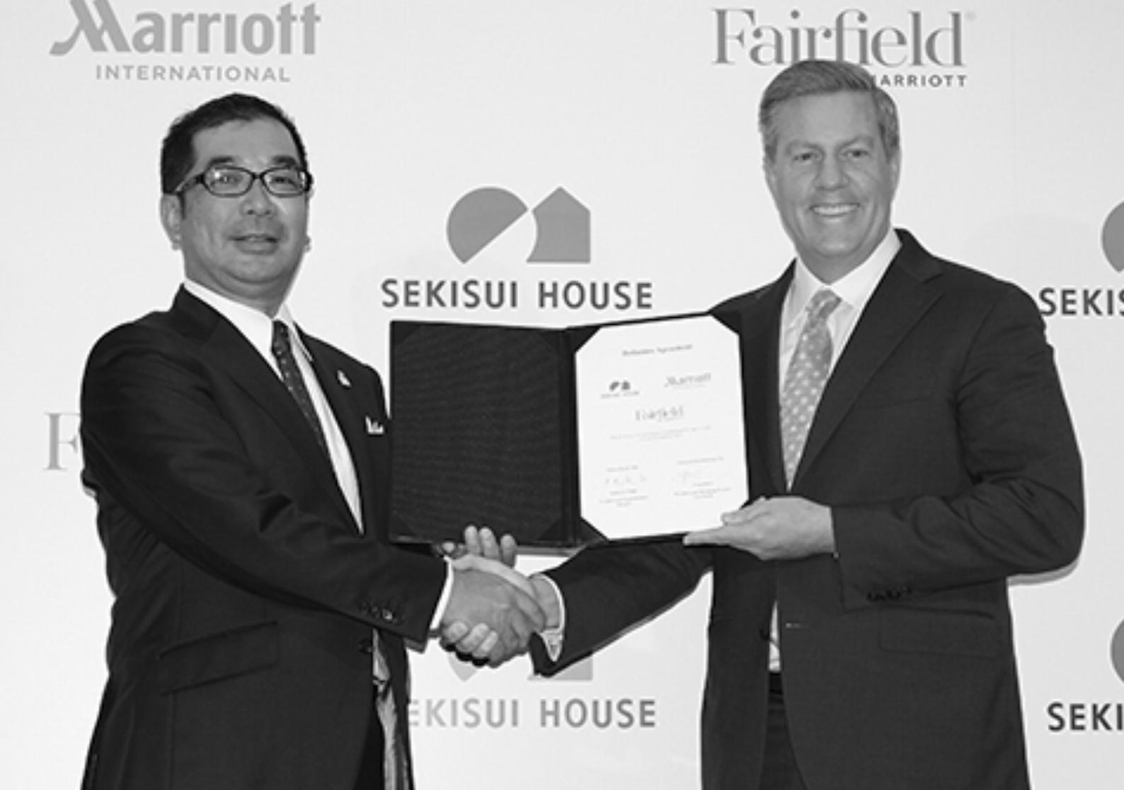 仲井社長(左)とスミス社長
