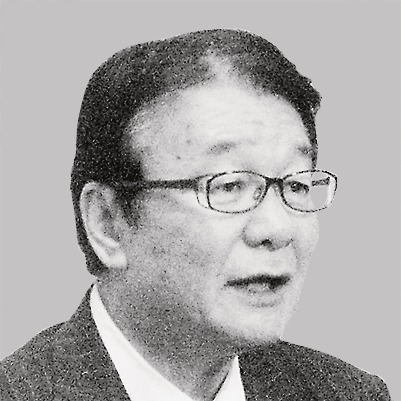 山本順三氏