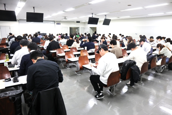 宅建試験・本紙分析 23年度宅建試験・本紙解答番号 基本的な知識の積み重ね問う 「権利関係」手こずったか