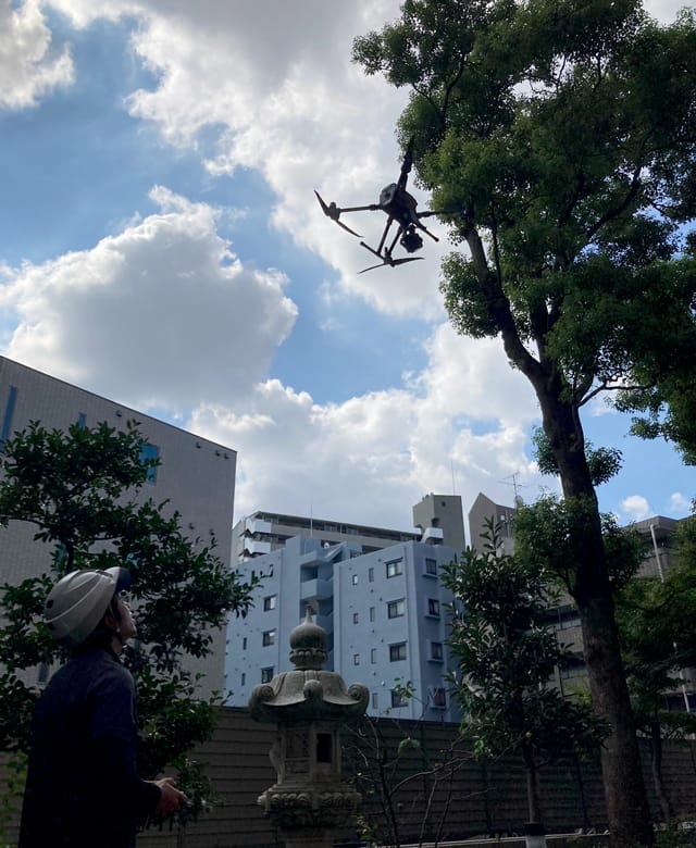 NENGO ドローンで建物調査 「部分修繕」促進へ 不具合を可視化、検討に納得感