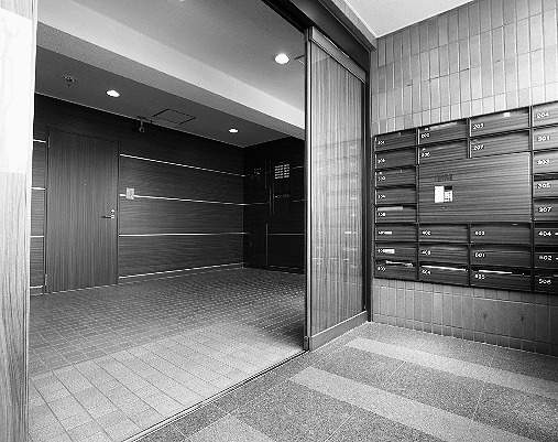 大修繕の参考にするため補修工事を行ったエントランス