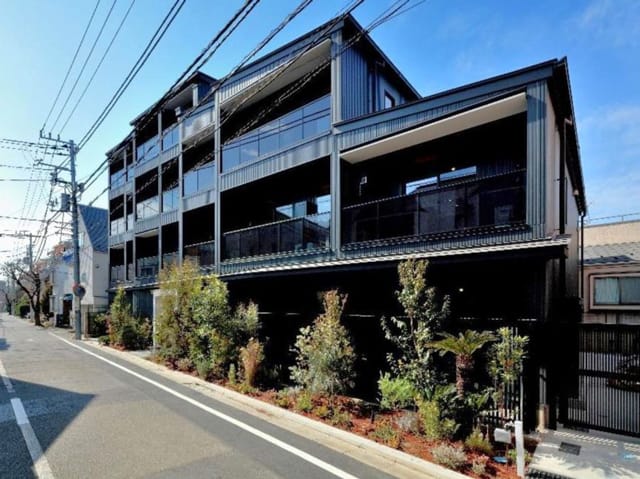日鉄興和不 三井Hの木造マンション採用 大岡山にZEH仕様の賃貸29戸 草屋根テラスで屋上緑化も
