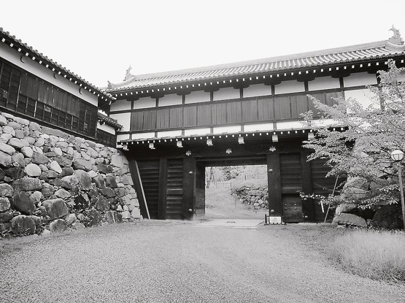 復元された追手門(梅林門)