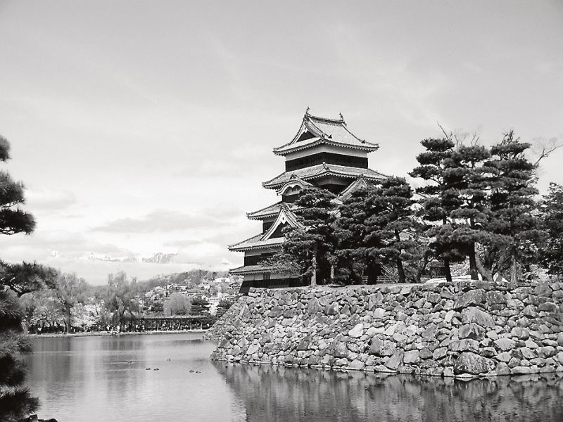 松本市のシンボル「国宝松本城」
