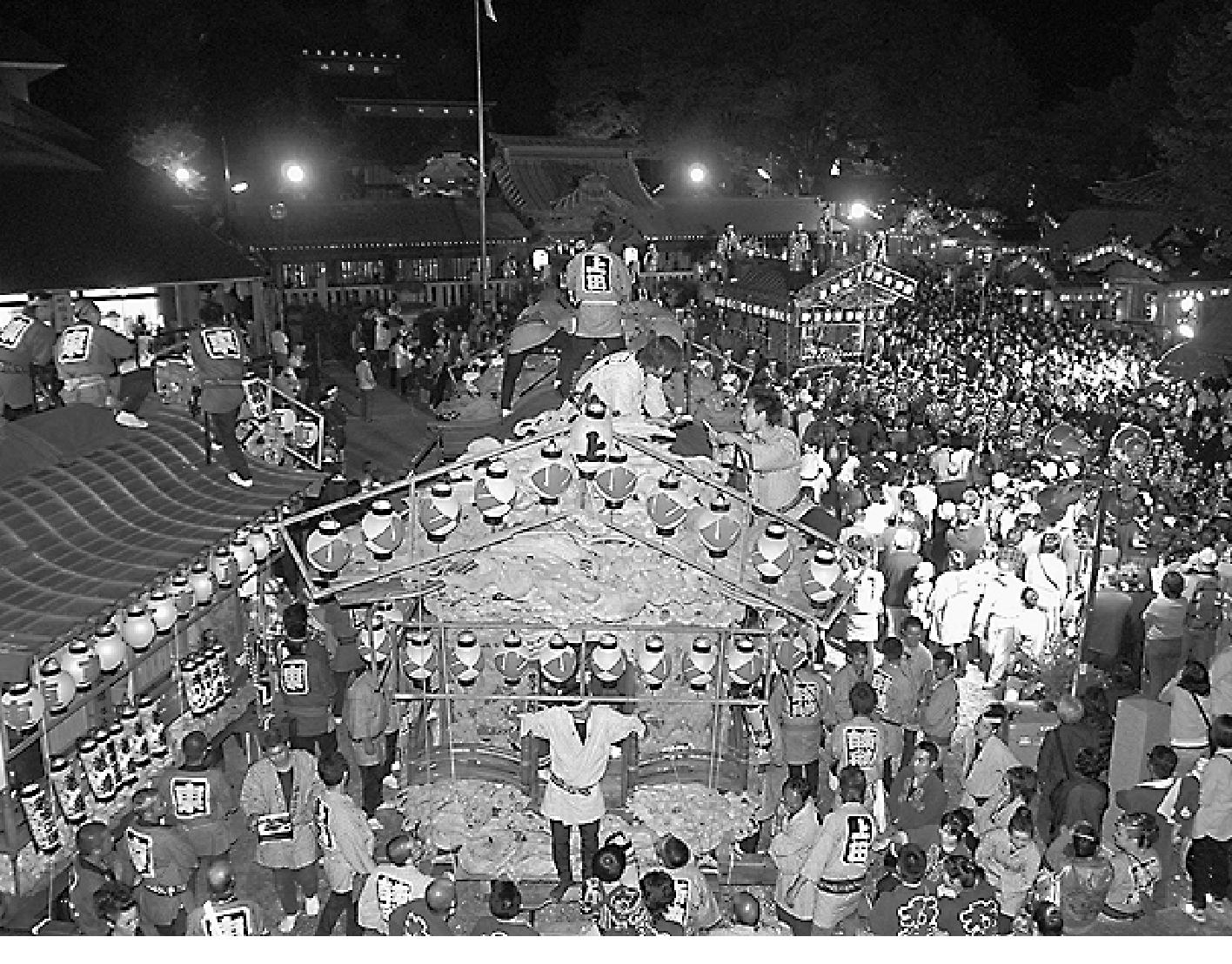 祭りのクライマックスは、鹿沼今宮神社に屋台が集結