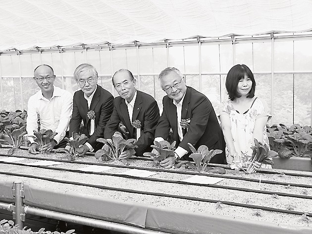 関係者によるデモンストレーションの模様