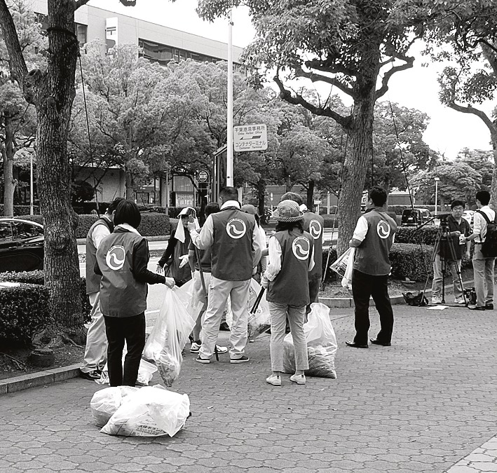 清掃で歩き、街の課題を再発見