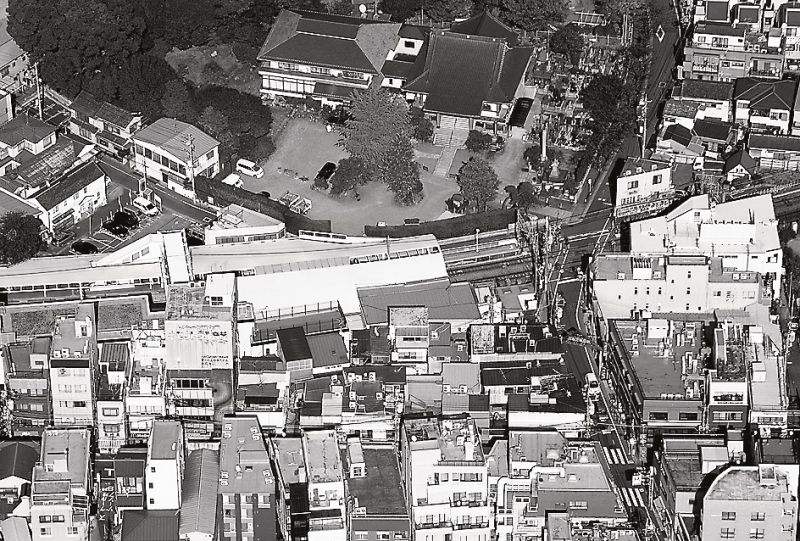 築年数の経過した古い住宅が密集していた東急大井町線荏原町駅前
