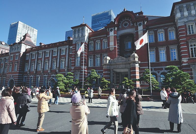 「日本の表玄関にふさわしい、歴史と先進性が融合した魅力ある駅に」として復元された東京駅丸の内駅舎。07年5月の工事着手後、約5年半の年月をかけて完成した。東京の新たな観光スポットだ