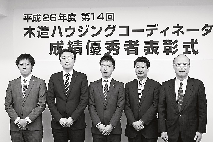 右から熊建夫専務理事、細野氏、齋藤氏、山中氏、仲本氏