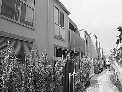 スタイリオ武蔵小山の外観。豊かな自然と利便性も魅力だ