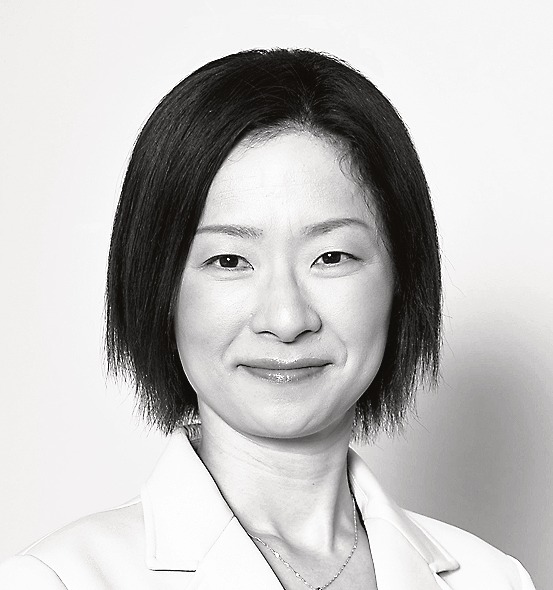 吉村直子氏