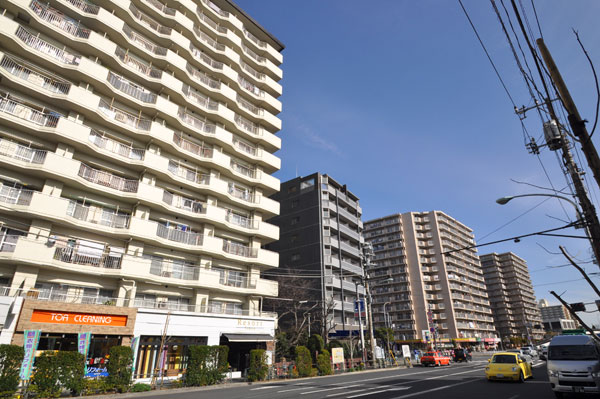 価格上昇が目立つ首都圏マンション市場。実需層の動きに微妙な影響を与え始めている(都内で、写真はイメージ)