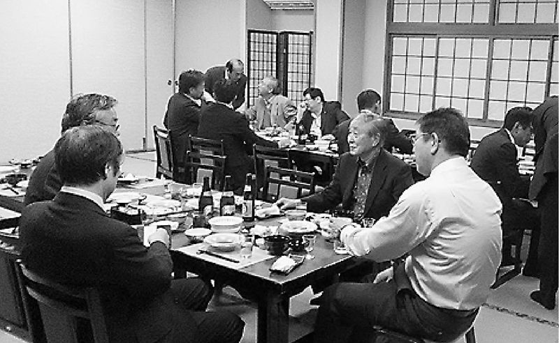 「太一」における懇親会風景