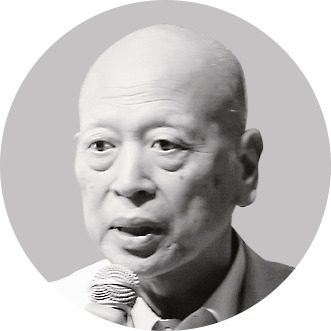鈴木静雄氏