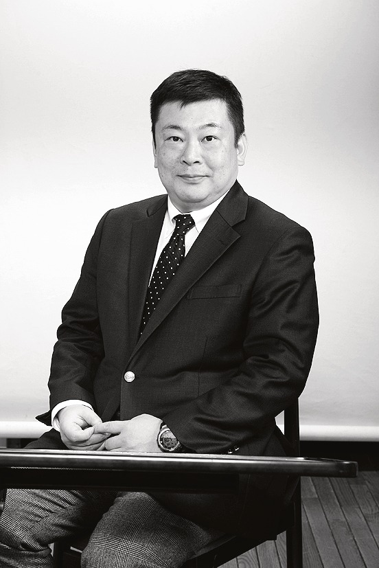 高橋彰氏