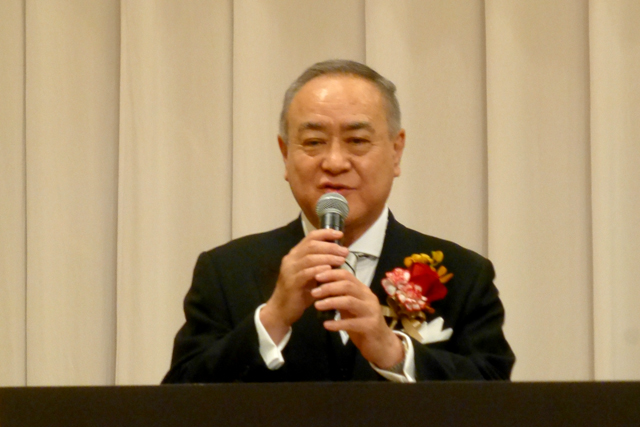 水落副会長の黄綬褒章受章祝賀会開く 神奈川宅建協会 不動産業の発展に尽力