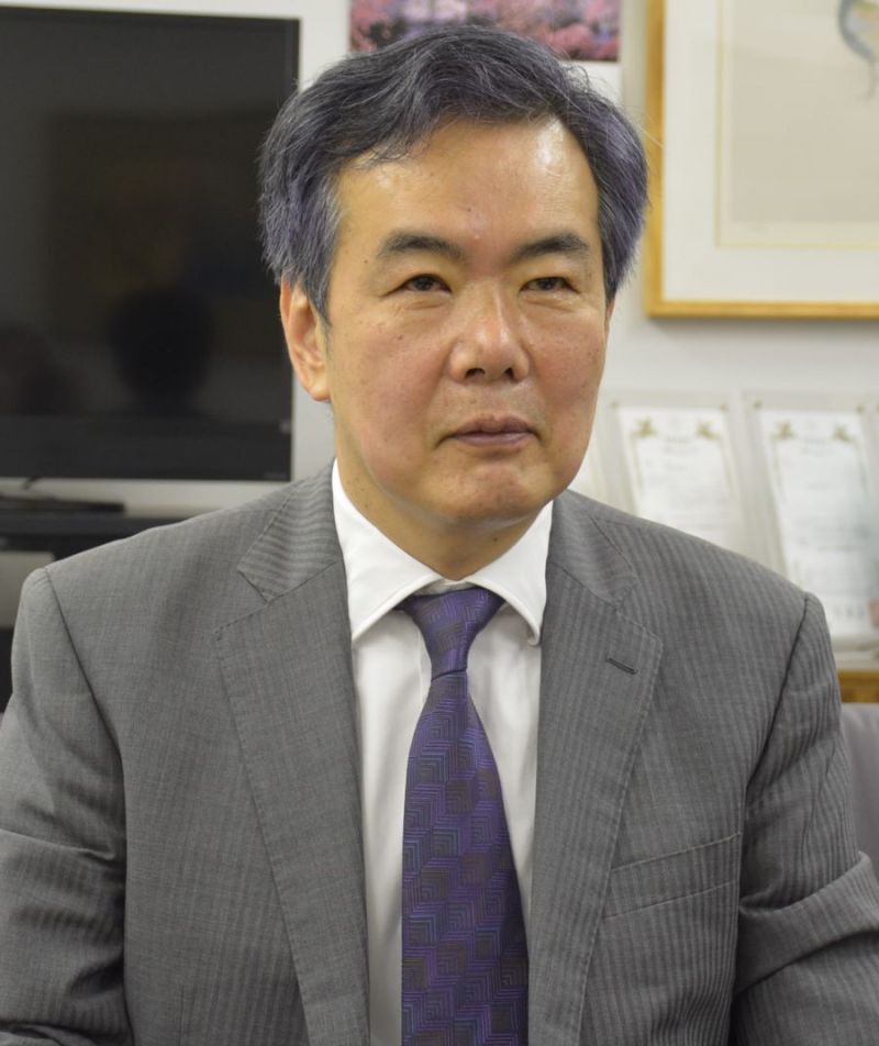 真鍋茂彦氏