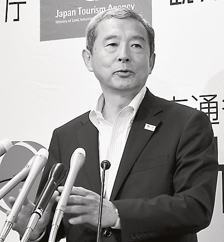 会見で今後の取り組みを語る田村長官