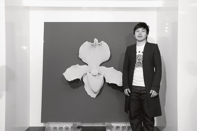 最優秀賞を受賞した井田さんとその作品