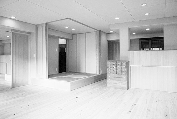 無垢材など健康部材をふんだんに使った「クリーンフォーム」の施工例