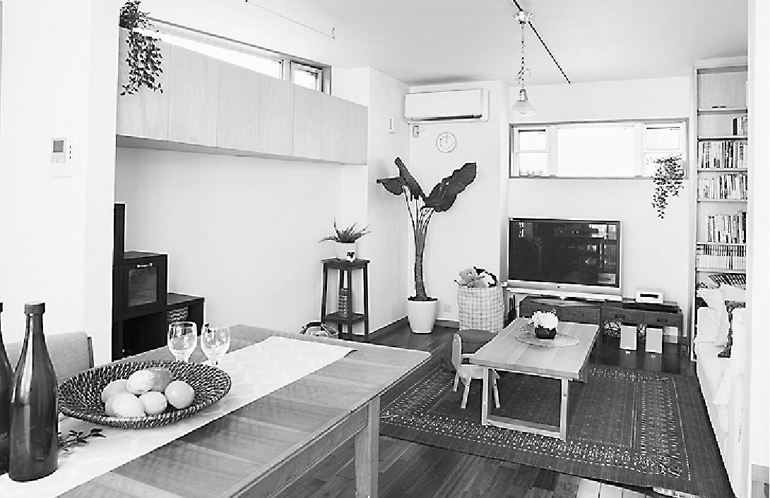 居住中の売主の負担を軽減する「ホームクリーンアップ」((右)はビフォー、(上)はアフター)