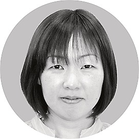 桑田理香氏