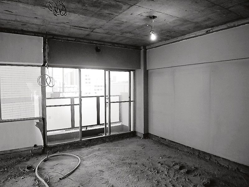 中古マンション１室をフルリノベーションするため、スケルトン状態にしている。問い合わせが多く来ている物件（東京・目黒）