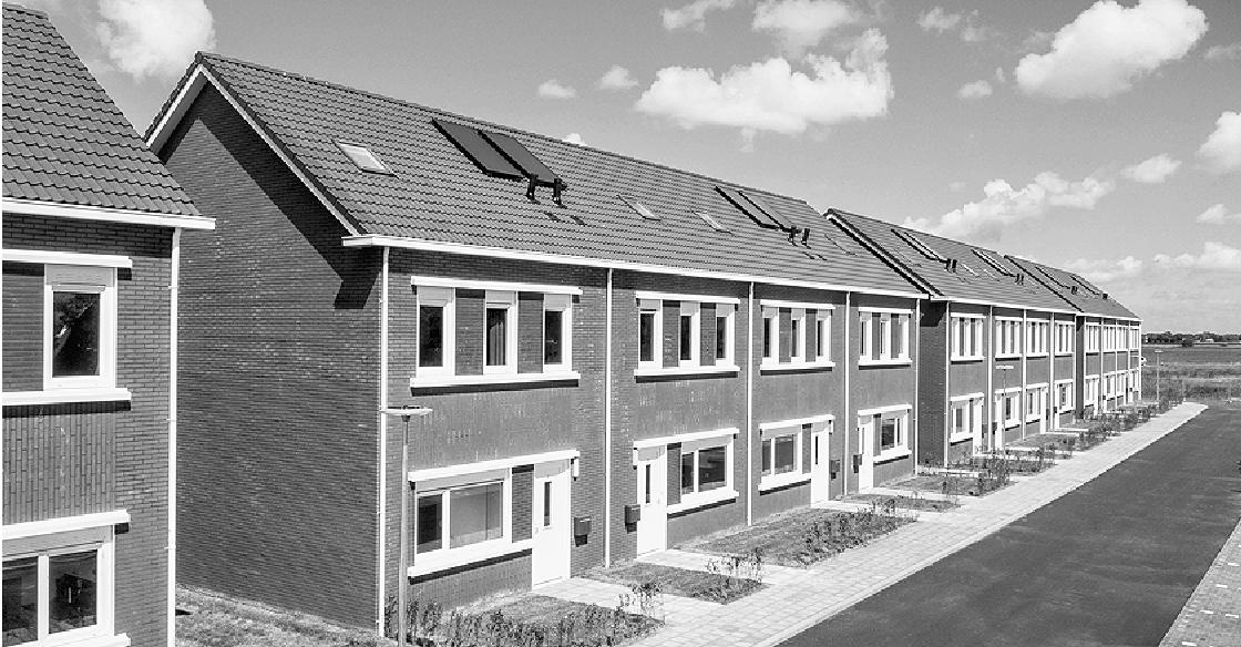 ヤンスネル社モジュラー建築商品の例の集合住宅。モジュラー建築は、工場でユニットをつくって現場で組み立てる工法